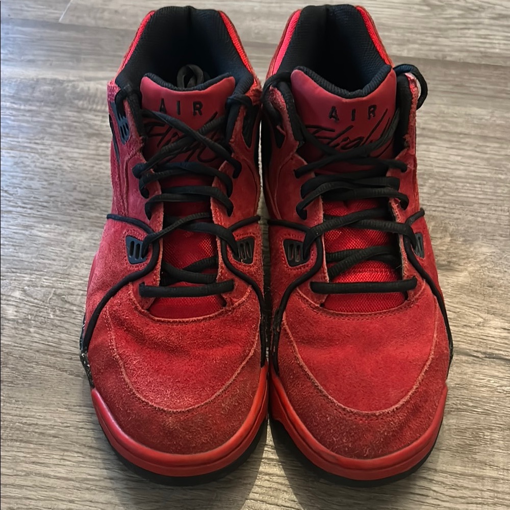 Nike 2014 Air Flight 89 red suede men’s basketball shoe size 10